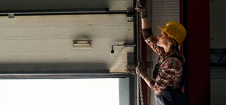 Addressing Common Garage Door Stoppage Issues in Bella Vista, AR